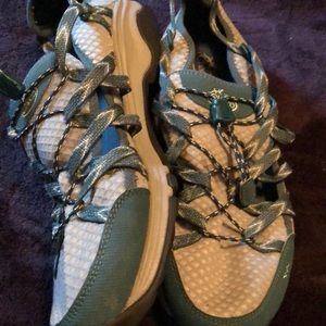 Chaco women’s OutCross Evo Hiking shoe